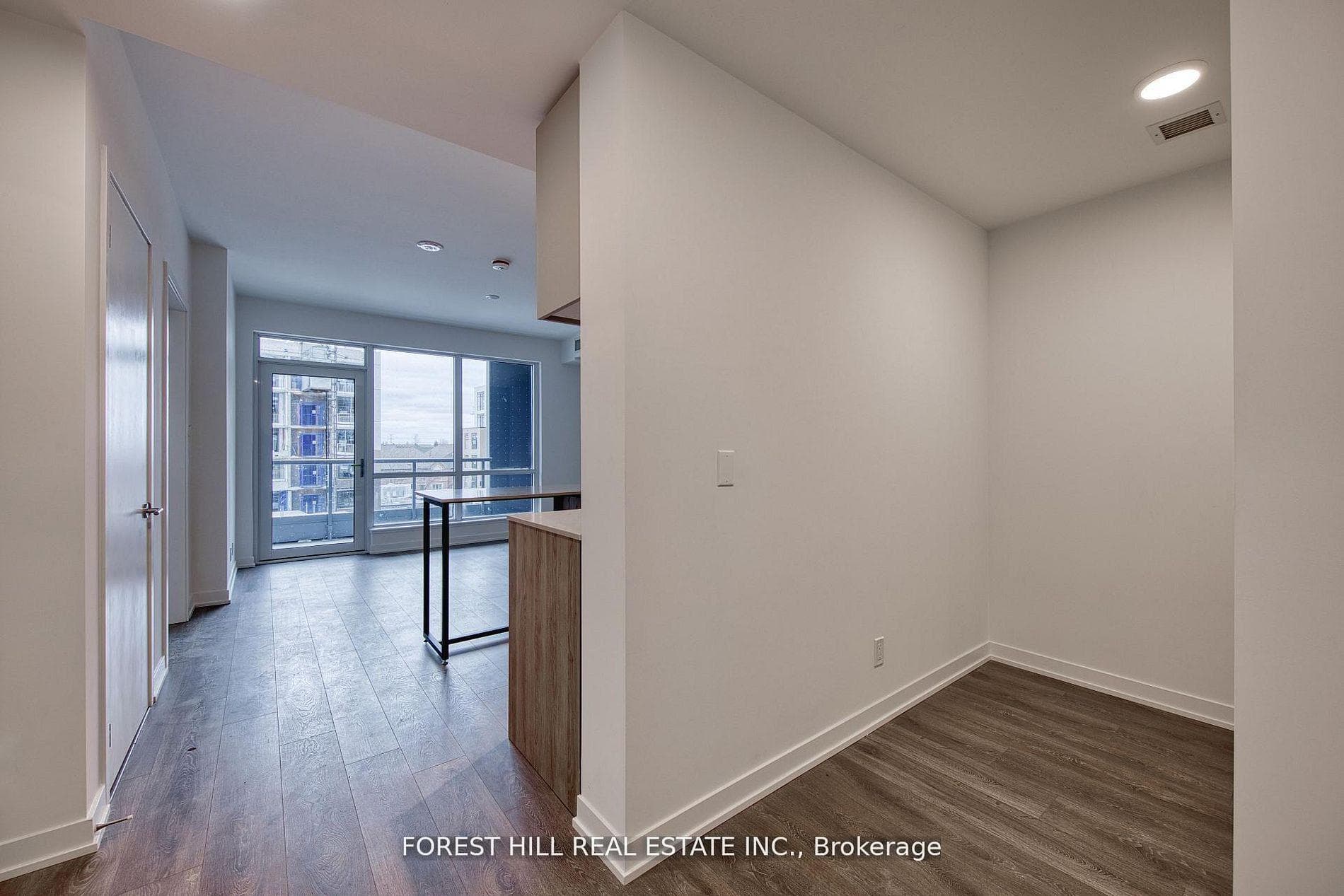 7950 Bathurst Street Unit 430 photo 3