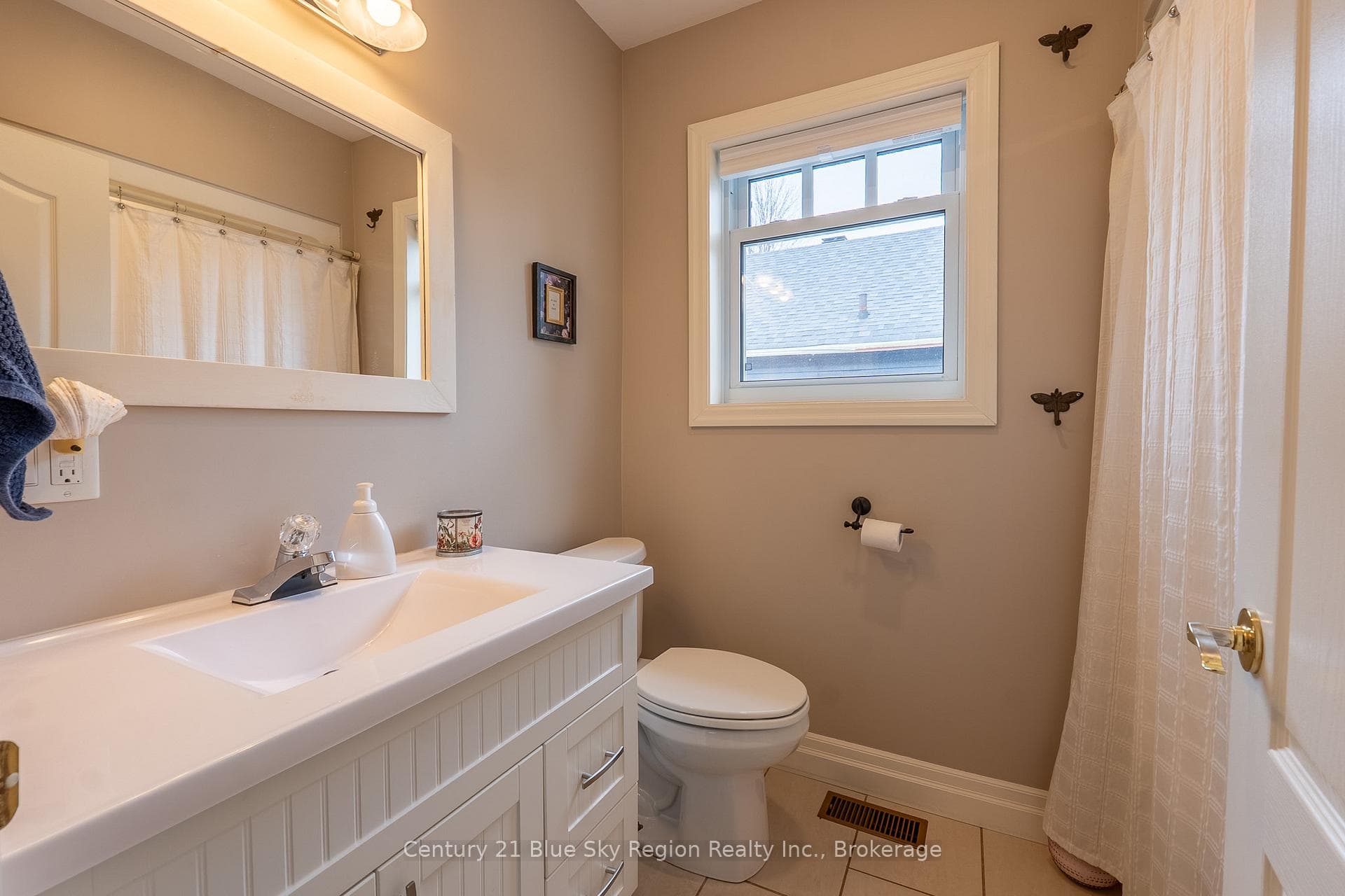 54 Whitney Avenue photo 22