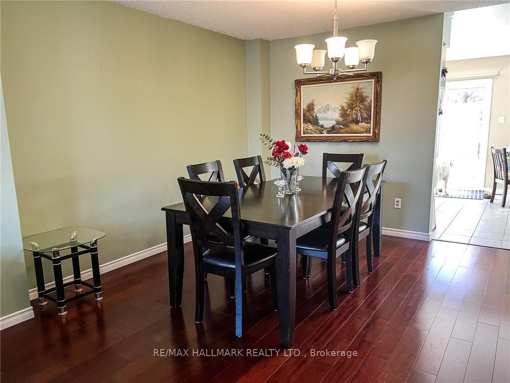 108 Broughton Avenue photo 4