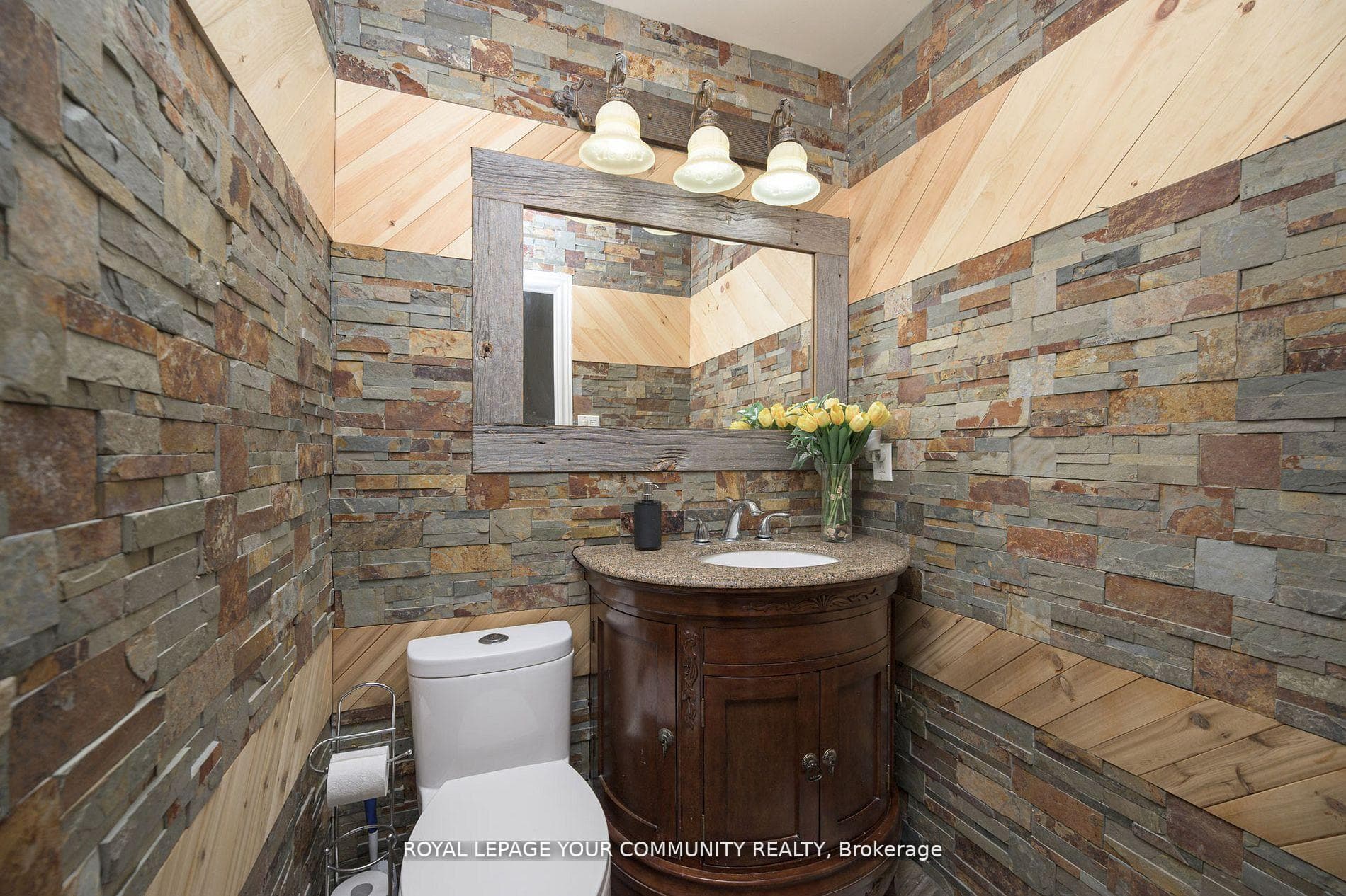 672 Brooker Ridge photo 28