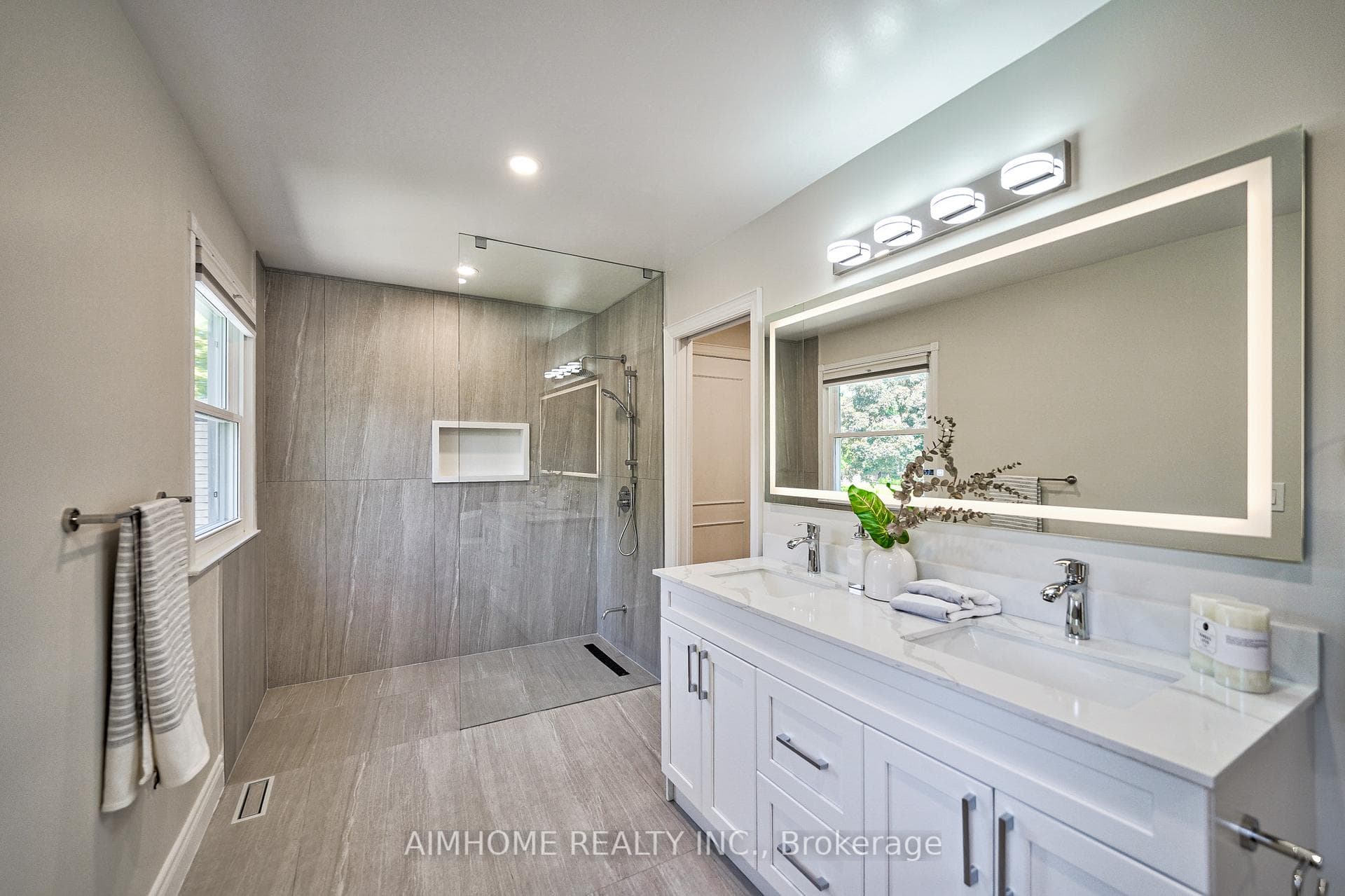 35 Woolsthorpe Crescent photo 22