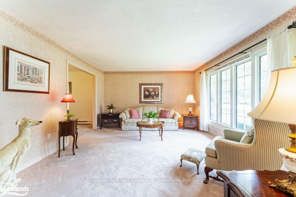 15 WILSHIER Boulevard photo 8