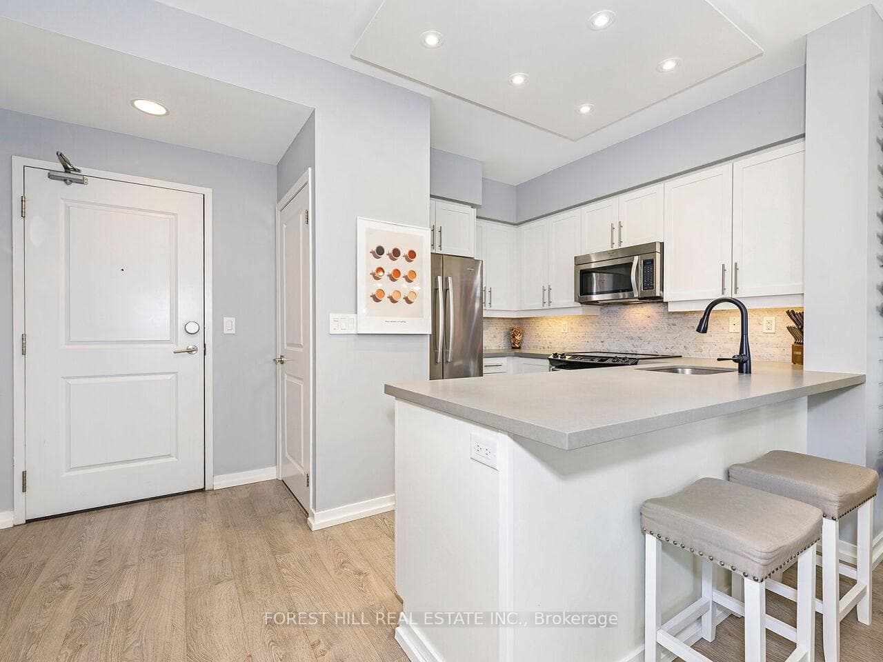 125 Western Battery Road Unit 2409 photo 3