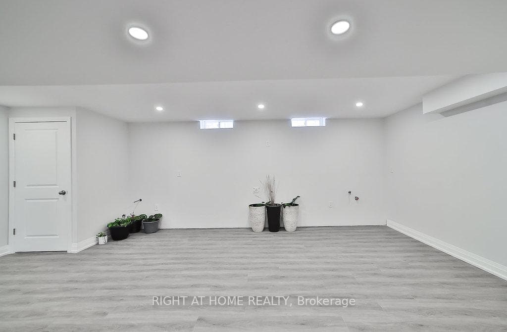 60 Maple Fields Circle photo 35