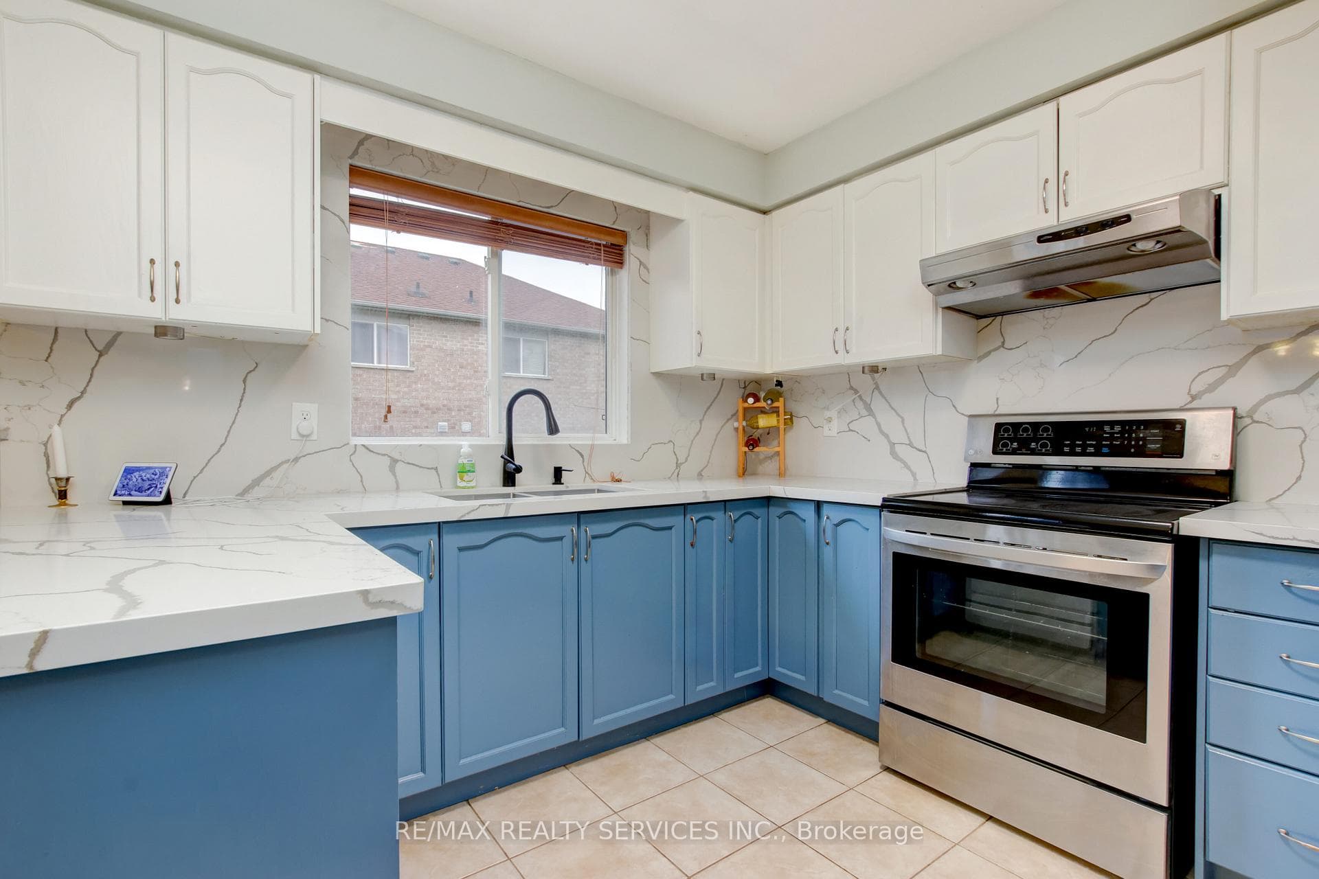 93 Starhill Crescent photo 13