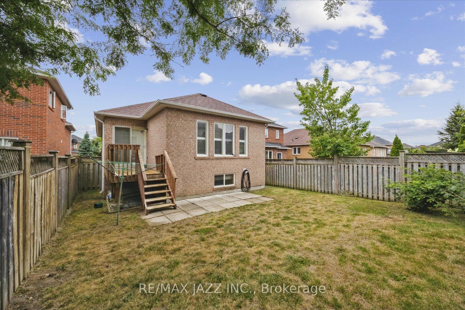 12 Lacroix Court photo 38