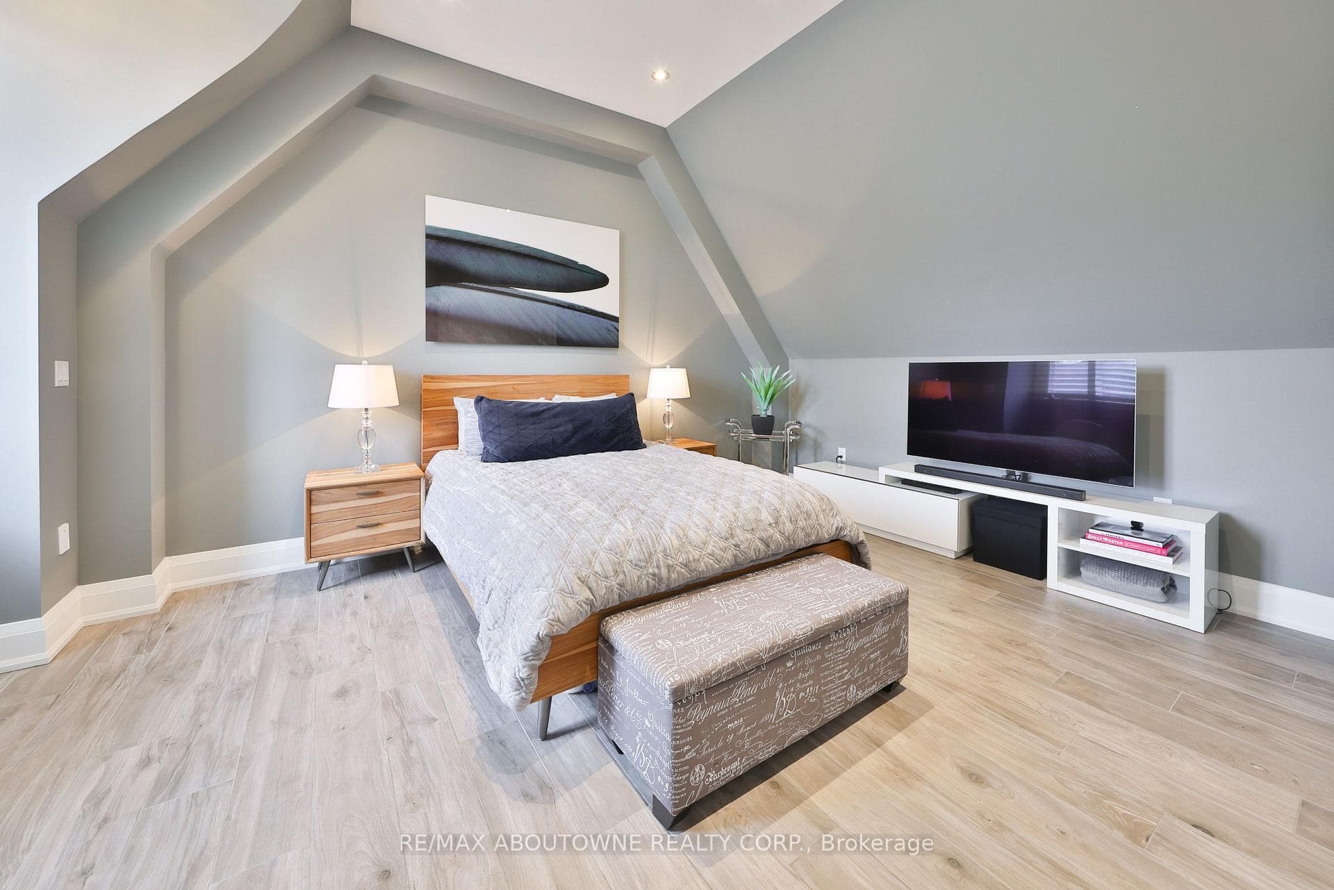 3188 Lakeshore Road photo 25