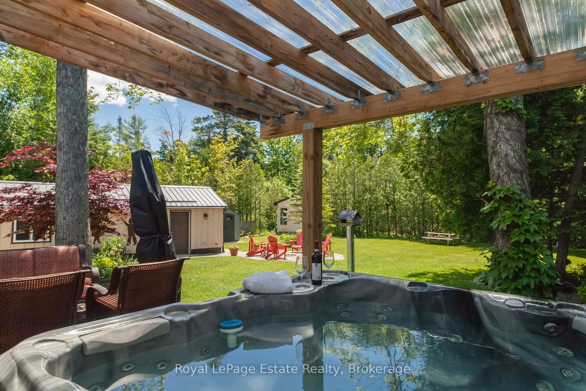 326 Lindsay Street photo 46