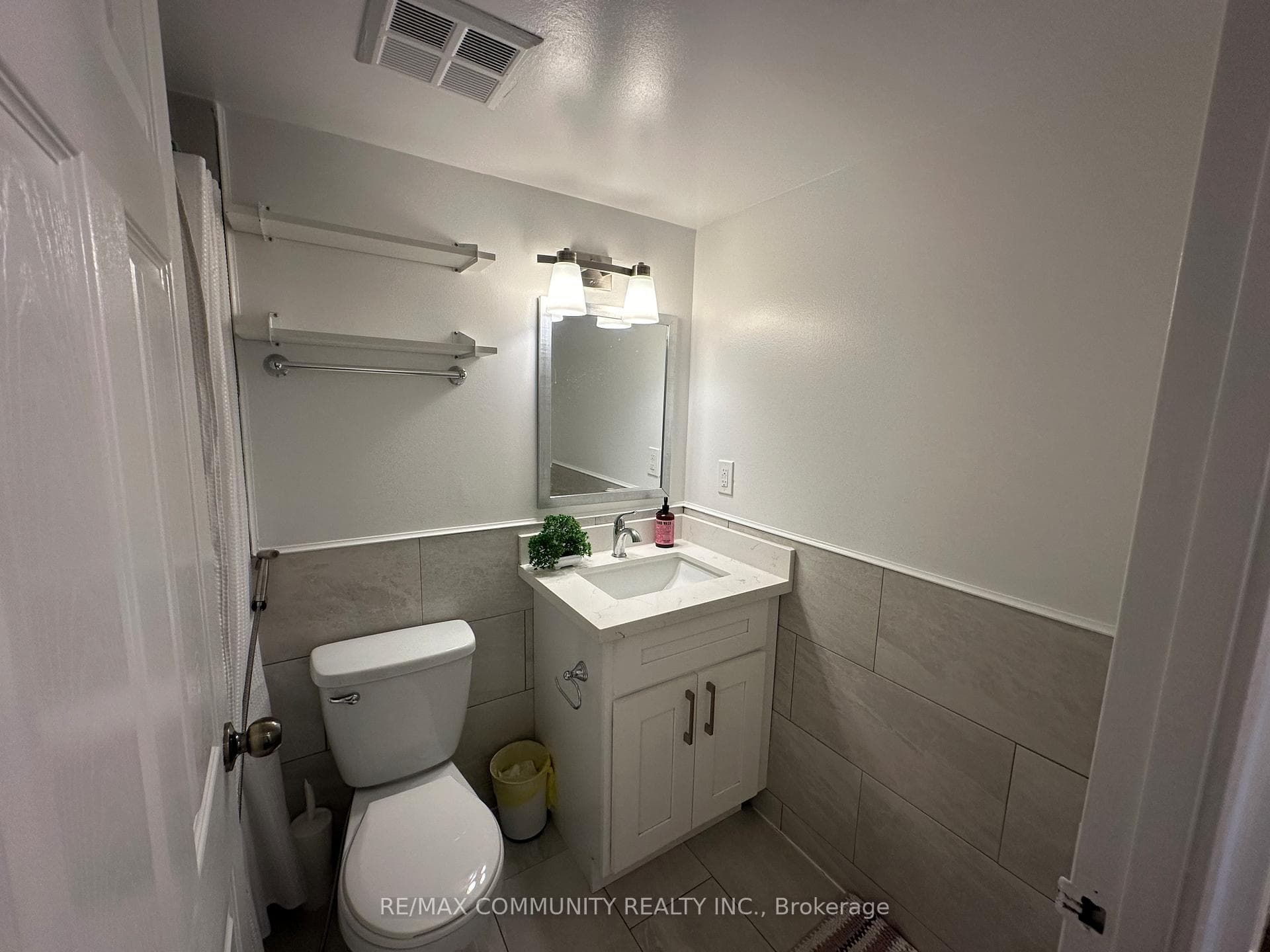100 Wingarden Court Unit 1209 photo 8