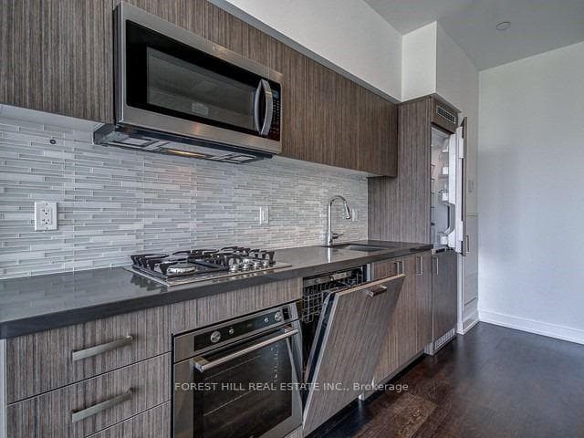 501 St Clair Avenue Unit 601 photo 7