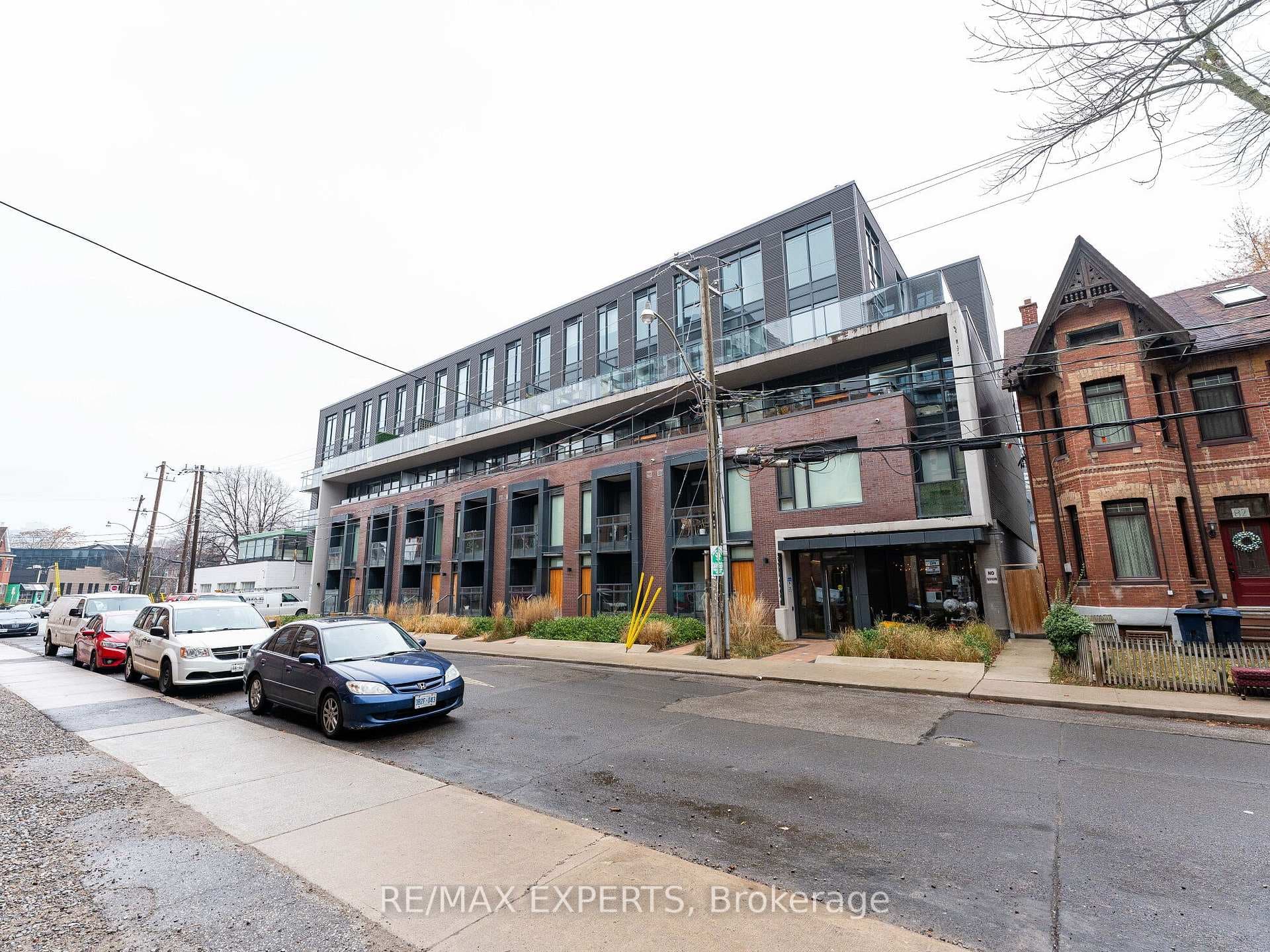 90 Niagara Street Unit 202 photo 1