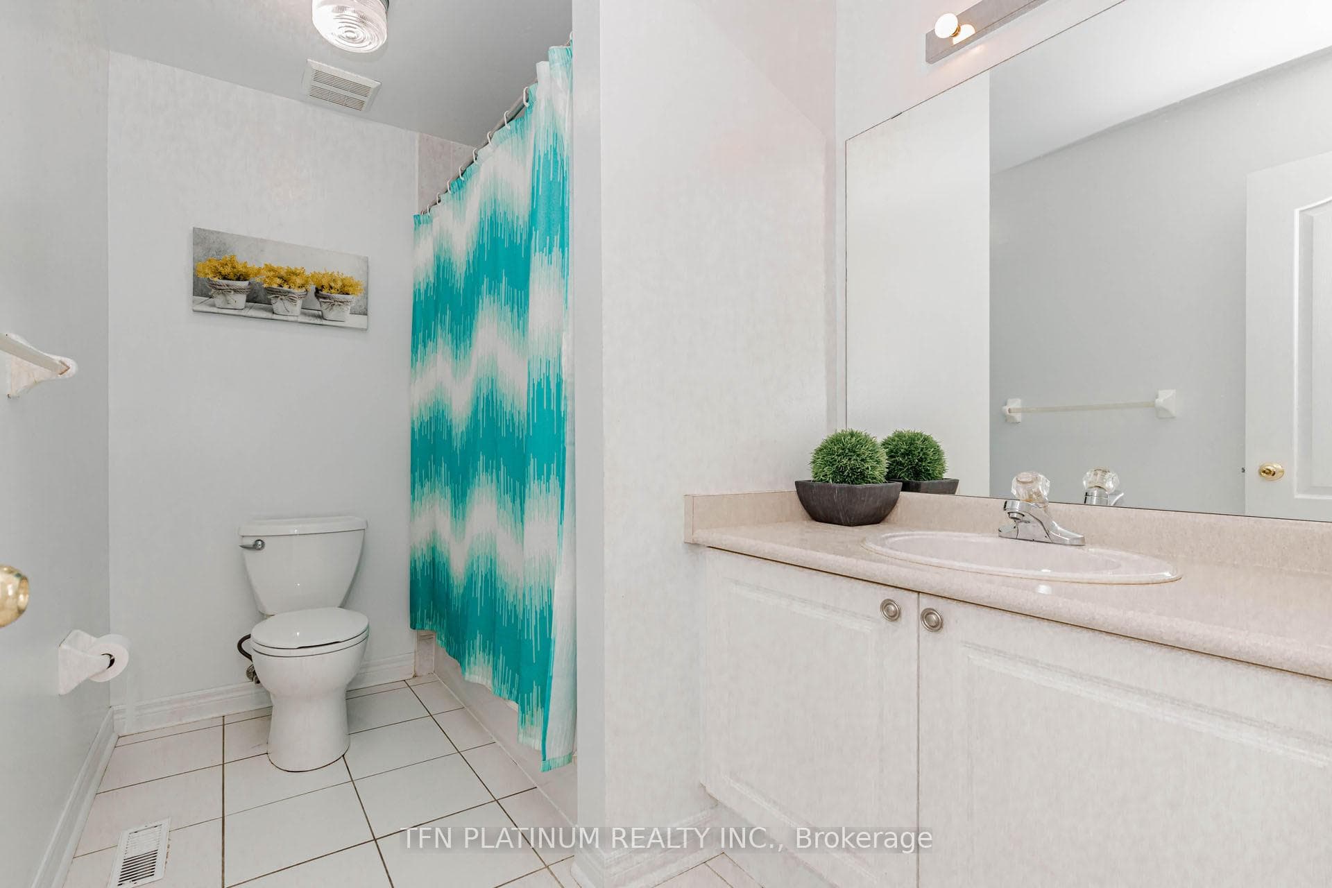 28 Banks Drive photo 40