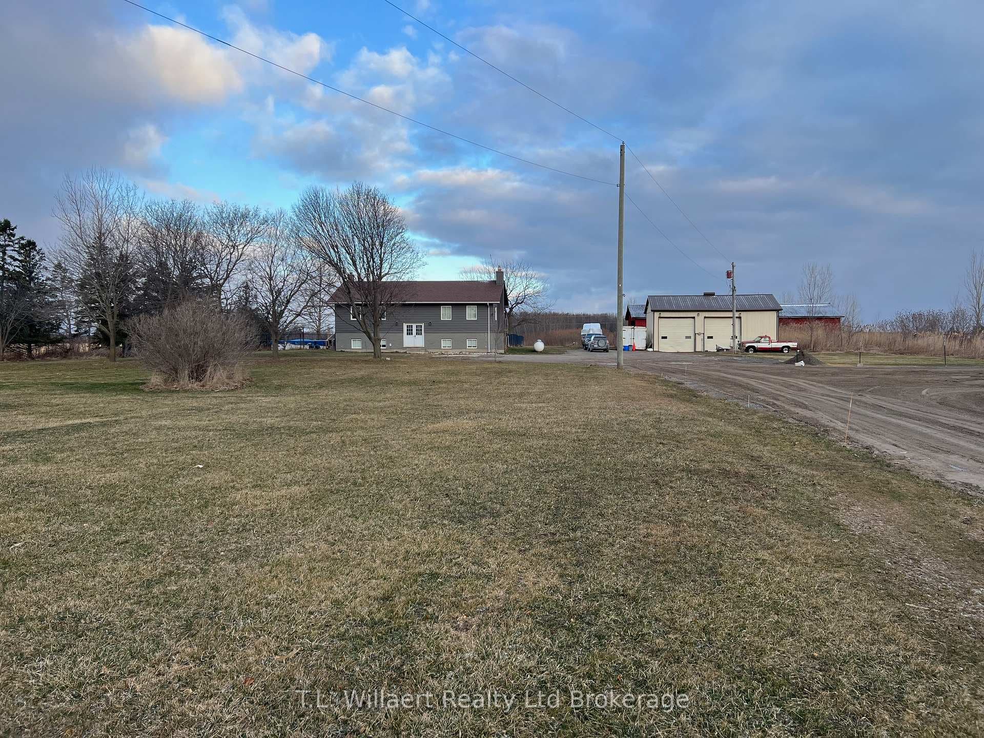 25130 Argyle Line photo 3