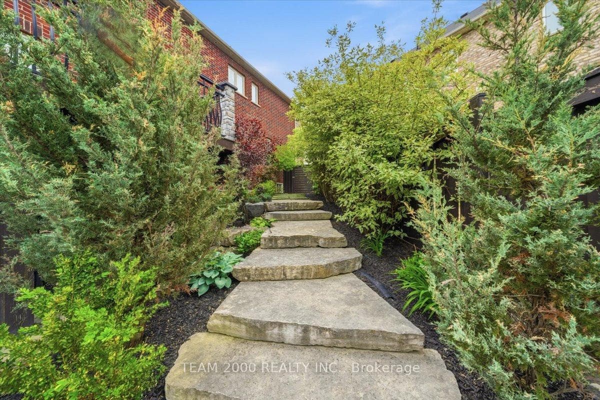 23 Ciro Barillari Court photo 32