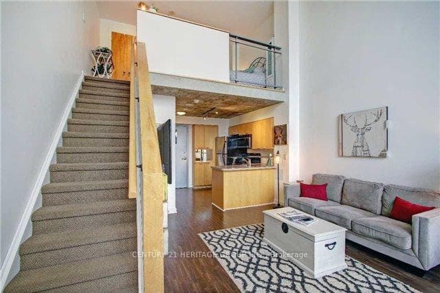 255 Richmond Street Unit 826 photo 9