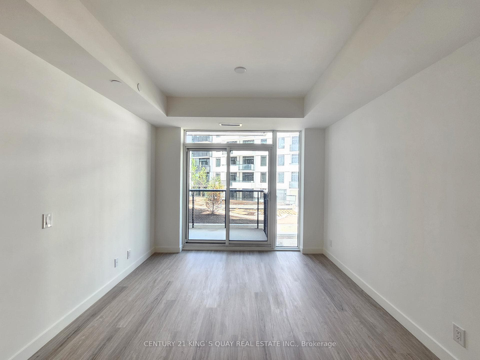 1050 Eastern Avenue Unit 404 photo 8