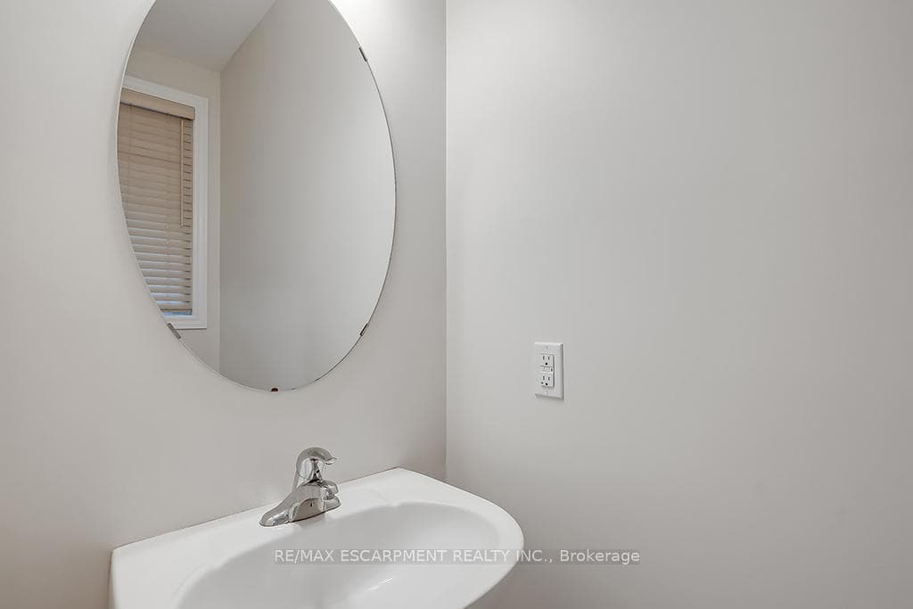 2019 Trawden Way Unit 43 photo 3