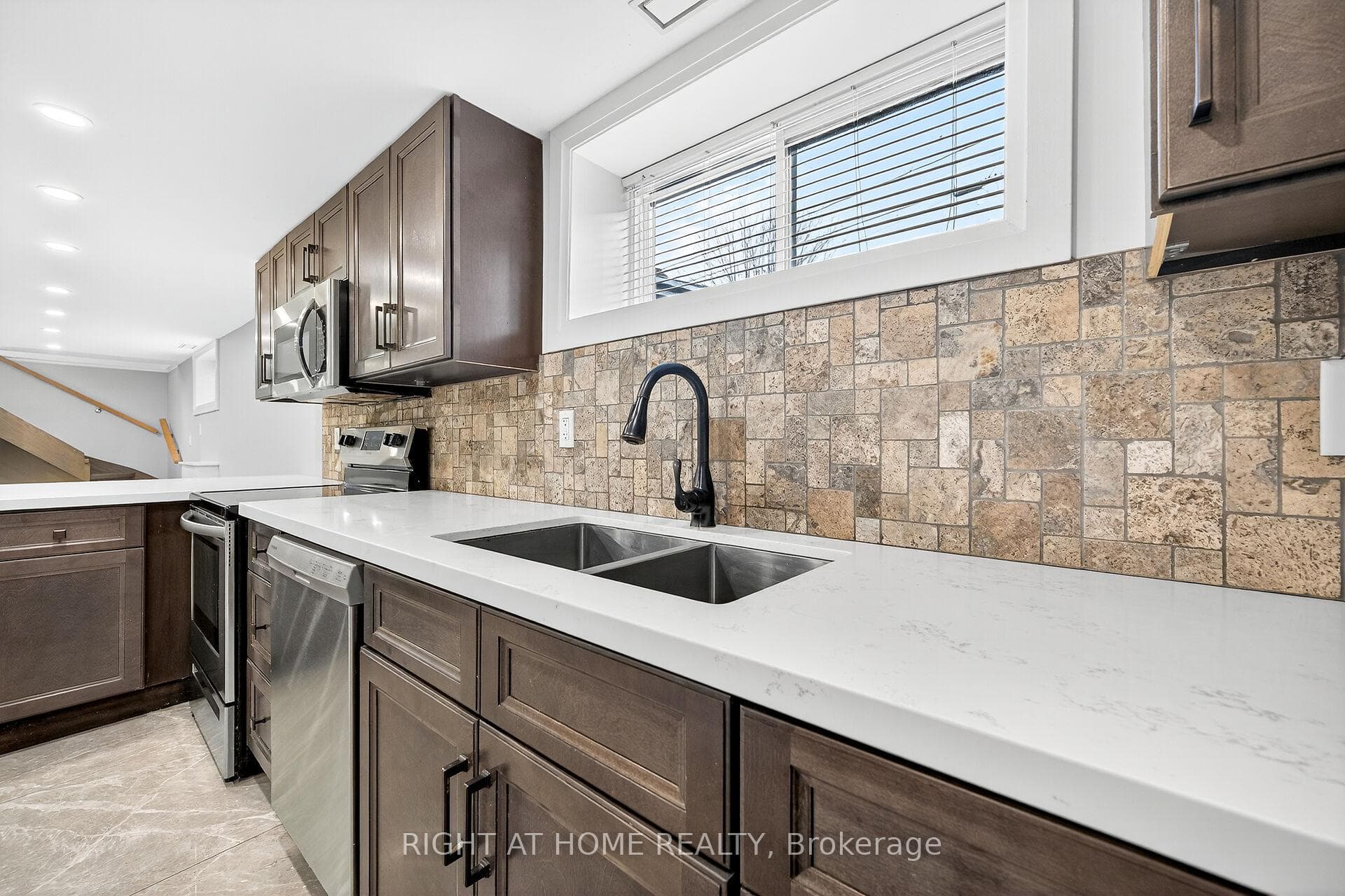 2298 Fassel Avenue photo 29