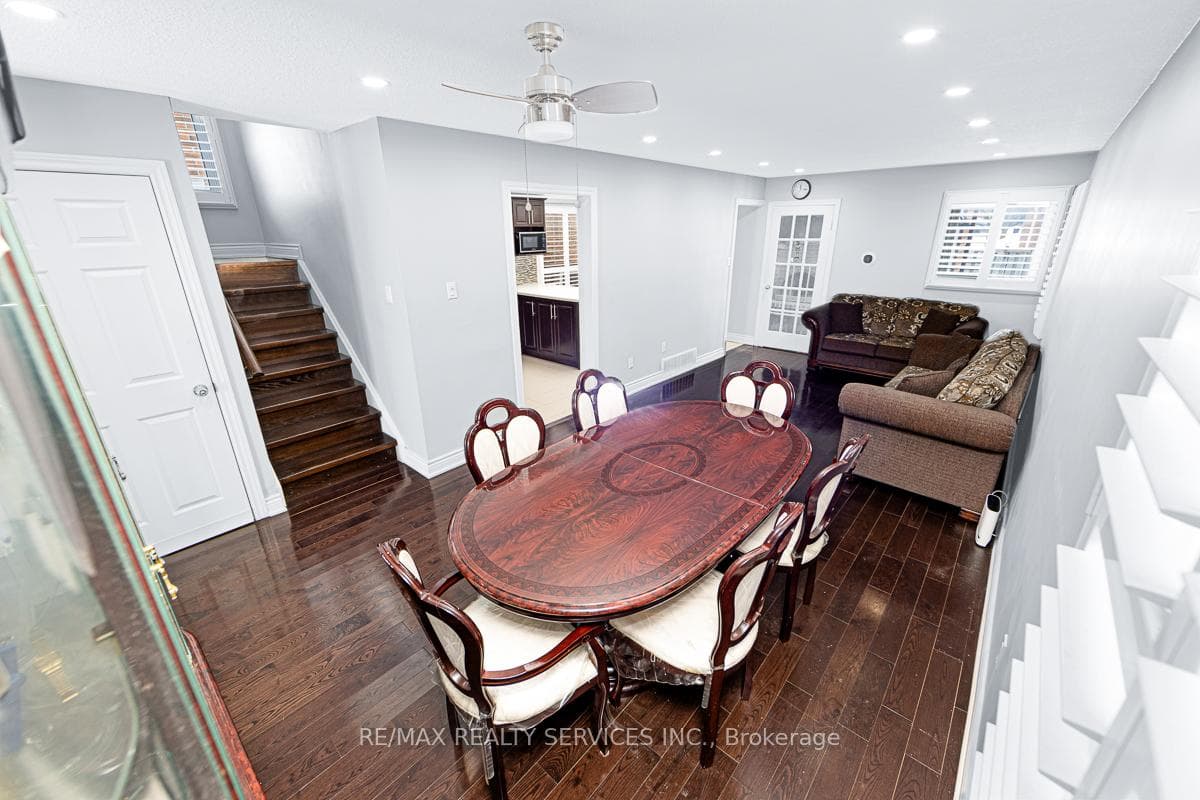 161 Hupfield Trail photo 5