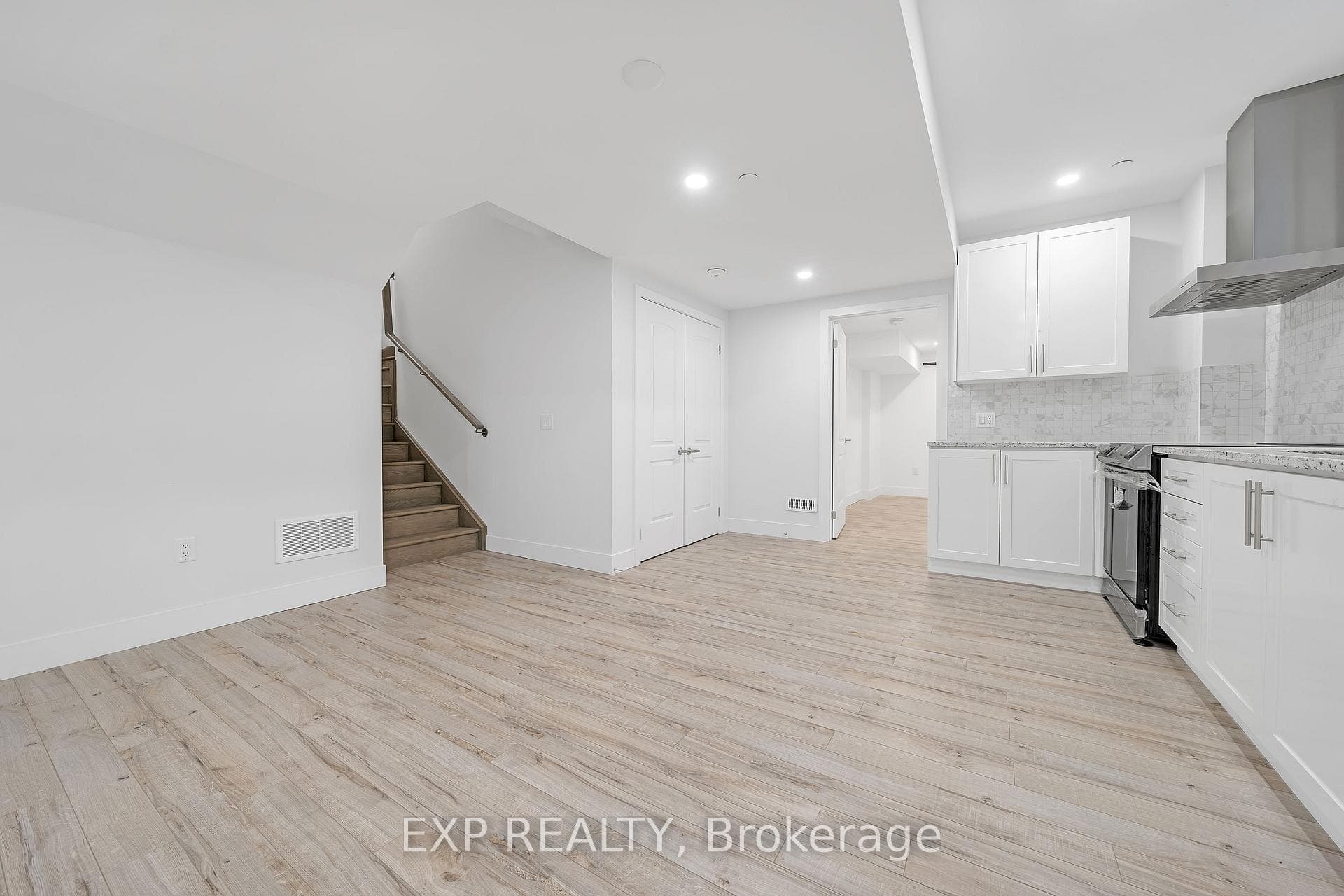 24 Sikura Circle Unit Bsmt photo 7