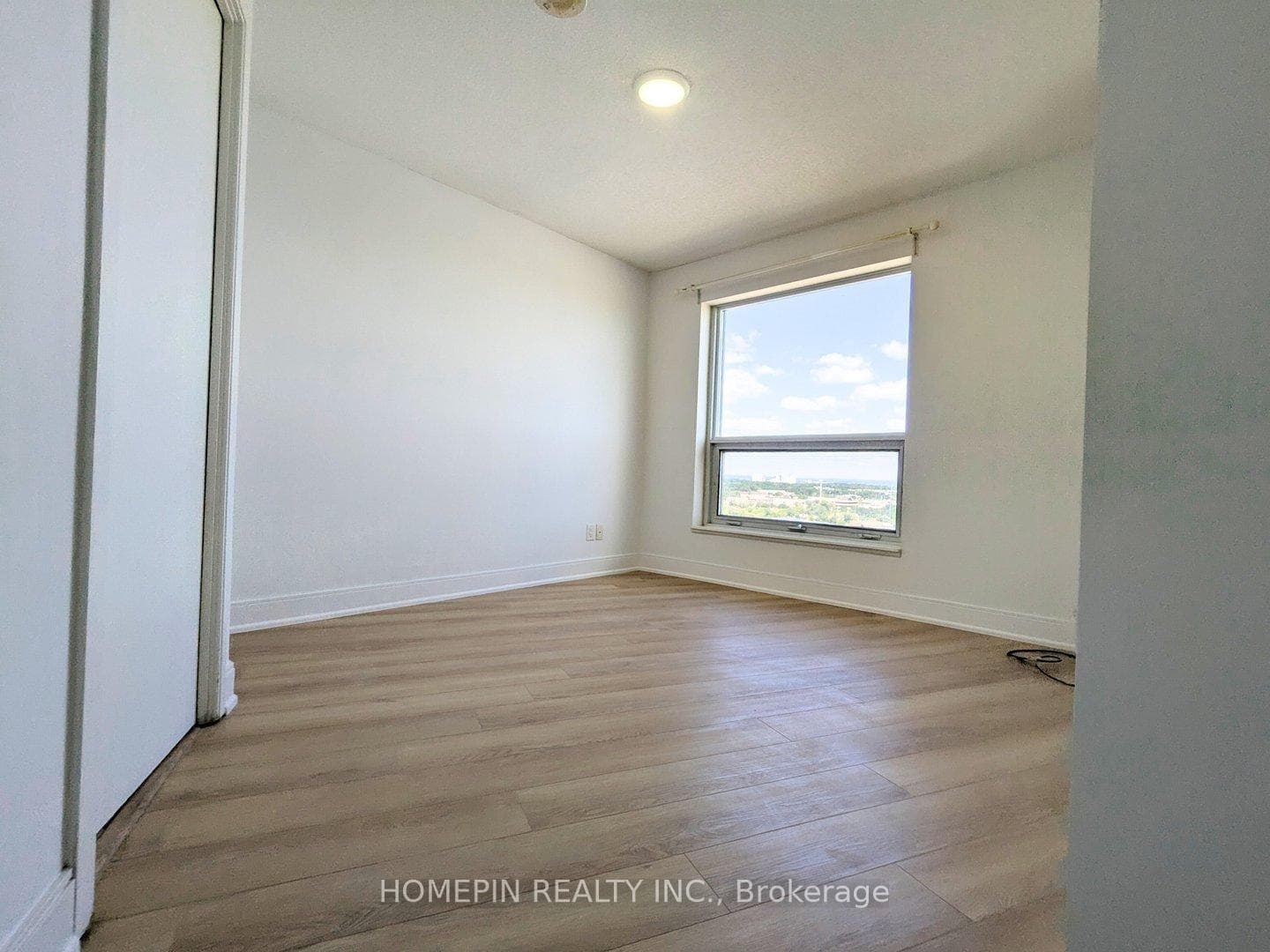 135 Village Green Square Unit 1625 photo 11