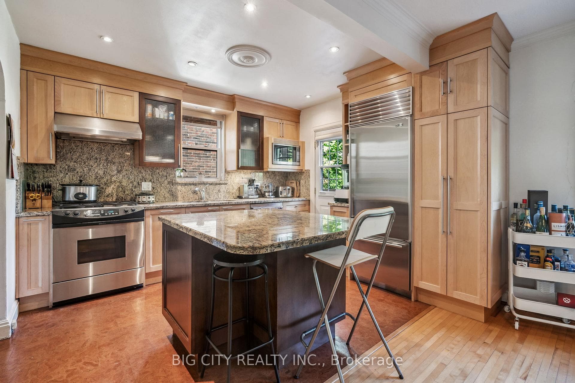 668 Eglinton Avenue photo 12