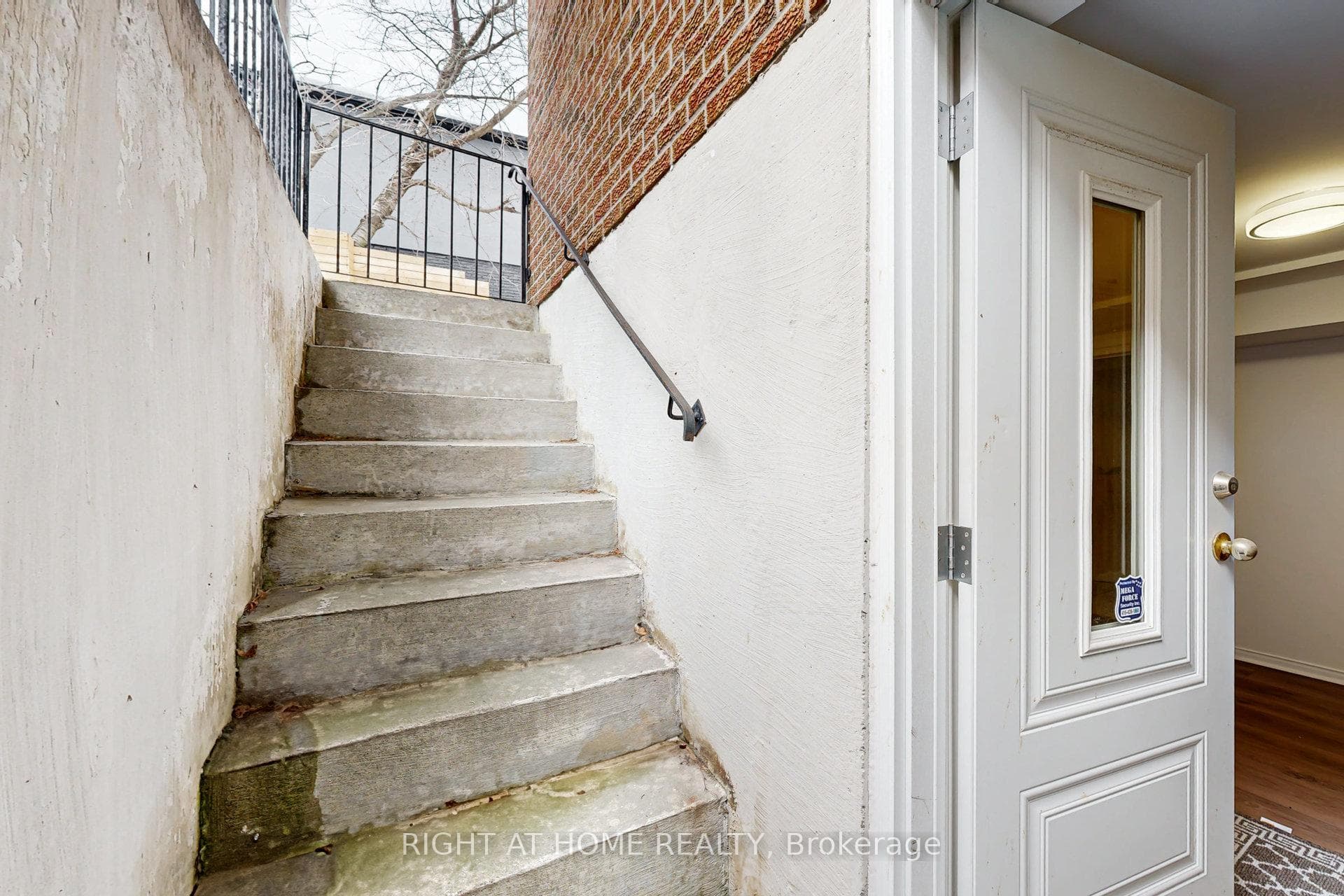 68 Willowbrook Road photo 43