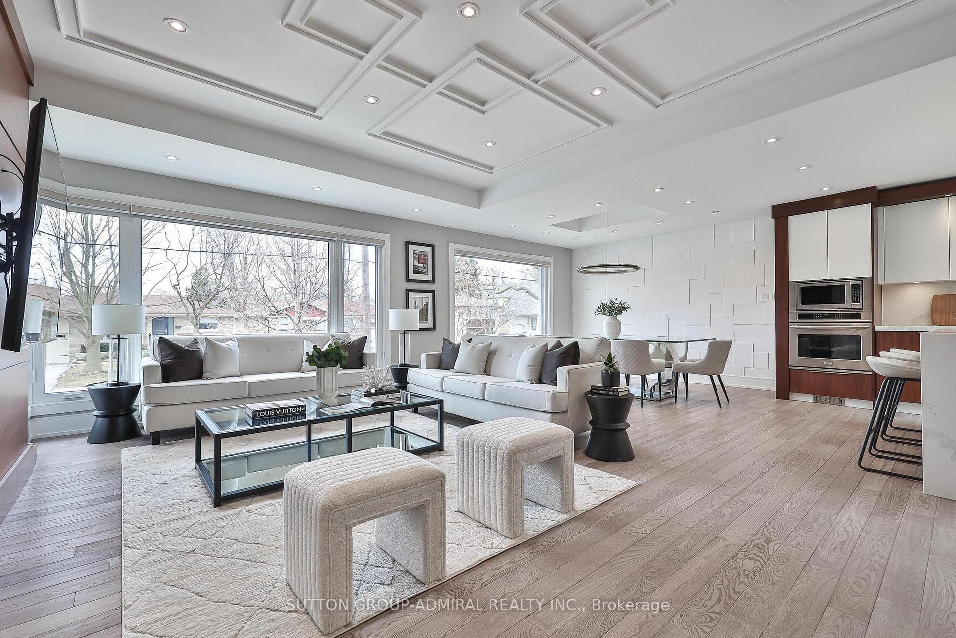 29 Acton Avenue photo 5