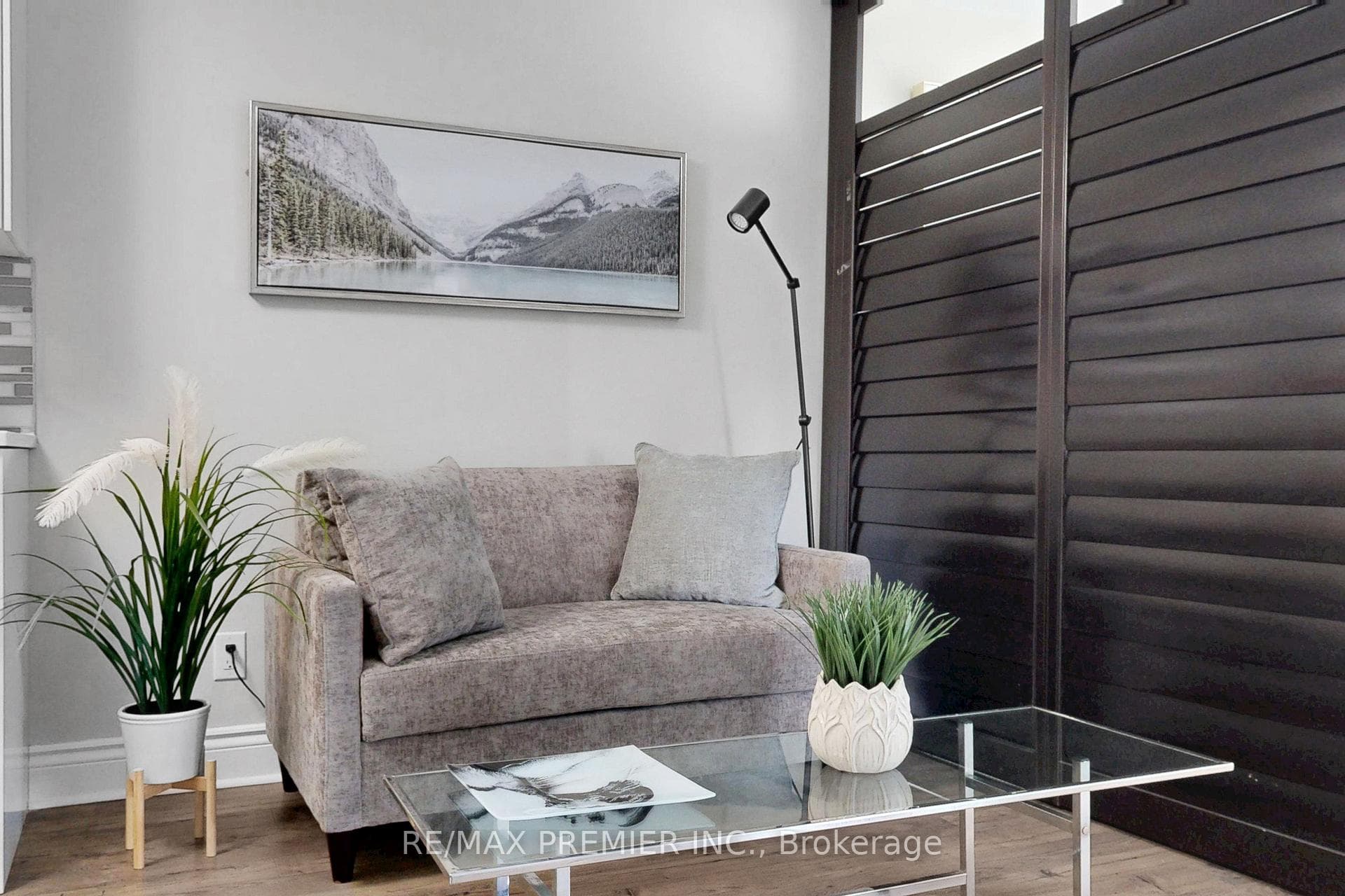 COMFORT MEETS STYLE...