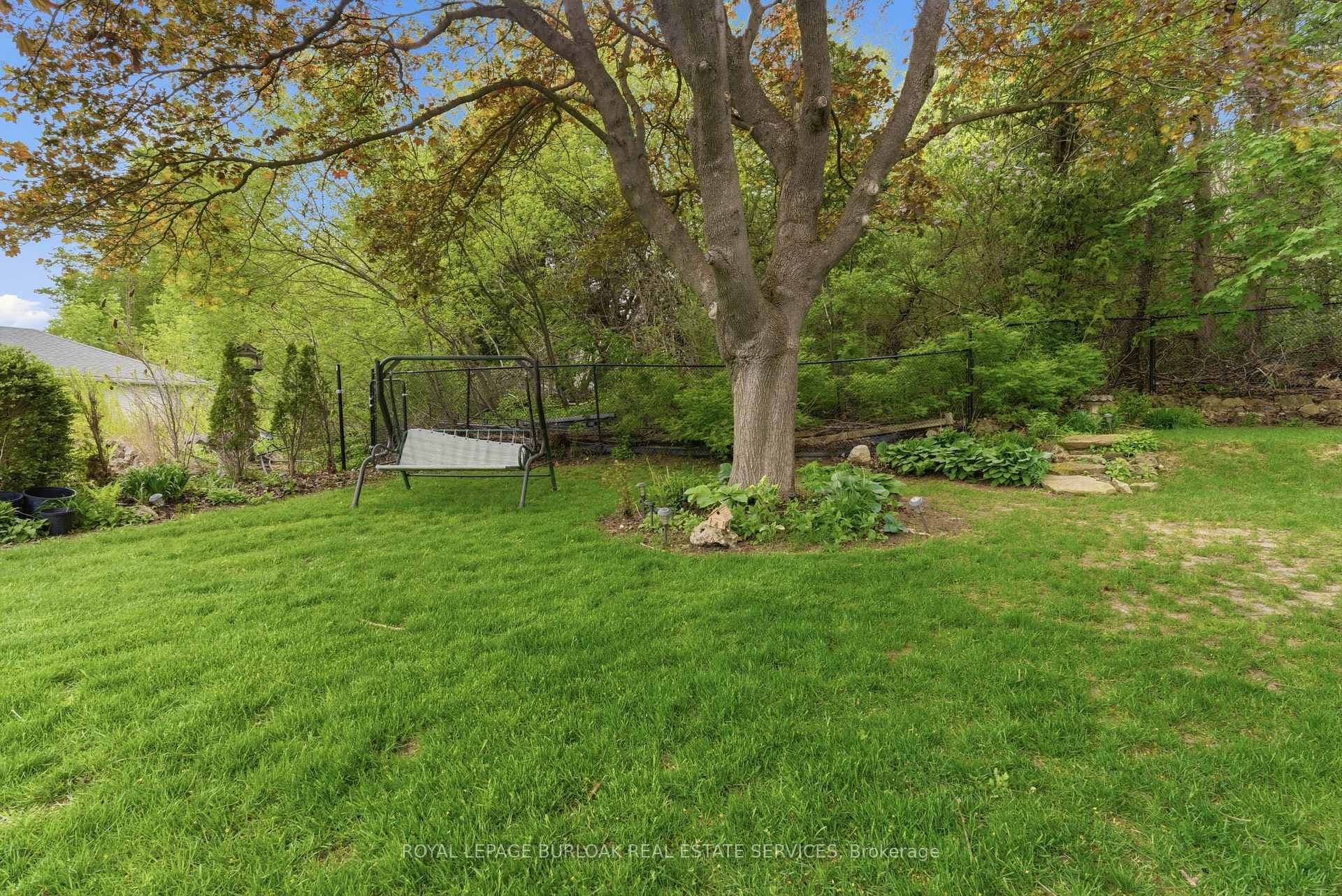 197 Burbank Street photo 29