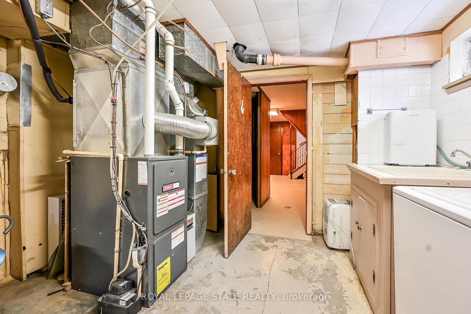 646 Upper Sherman Avenue photo 27