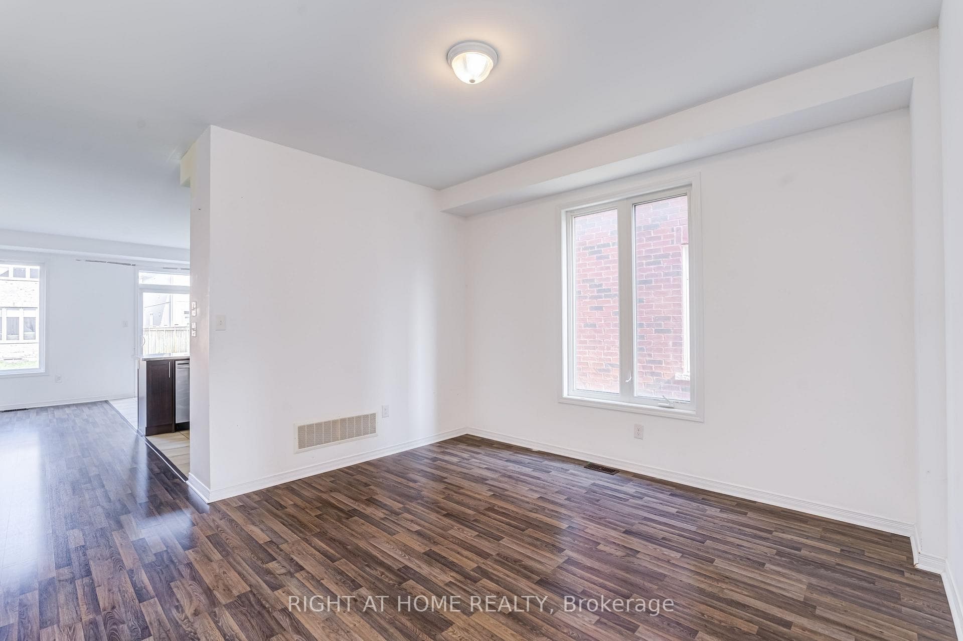 9 BAILEY Street photo 8