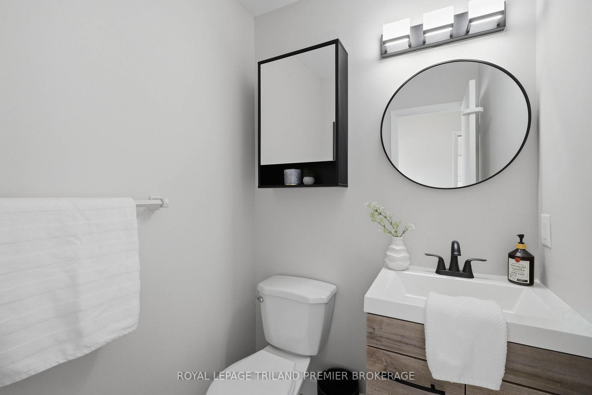 135 Belmont Drive Unit 4 photo 16