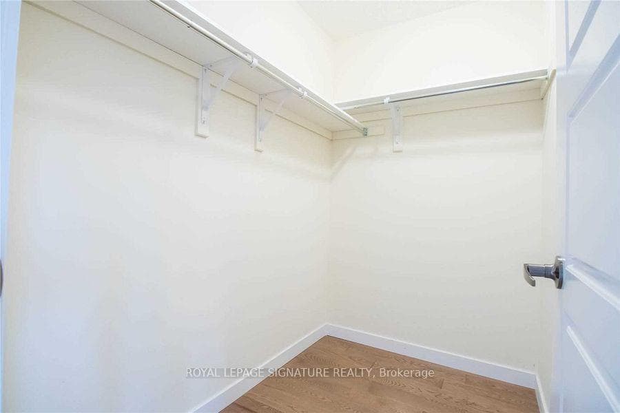 76 Scarletwood Street photo 19