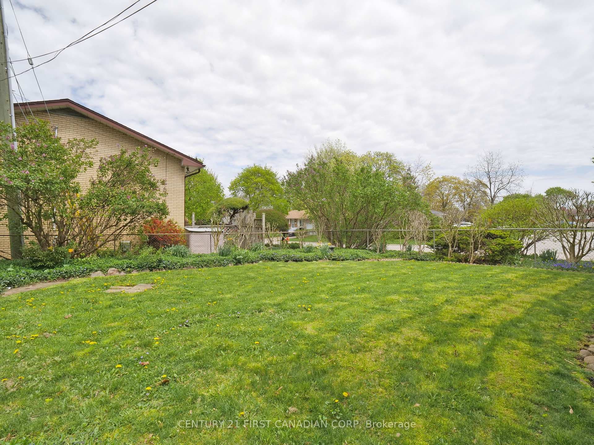 32 Stormont Drive photo 34