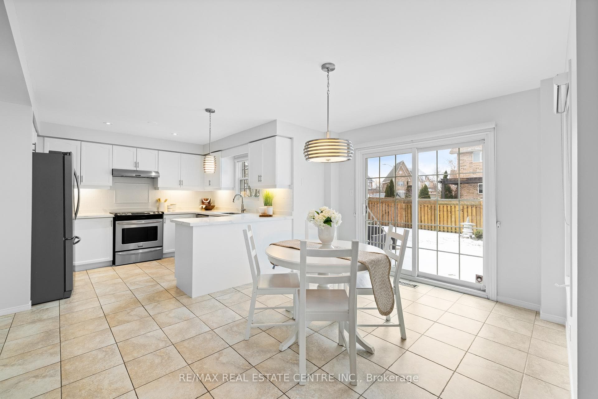 2112 Berwick Drive photo 8