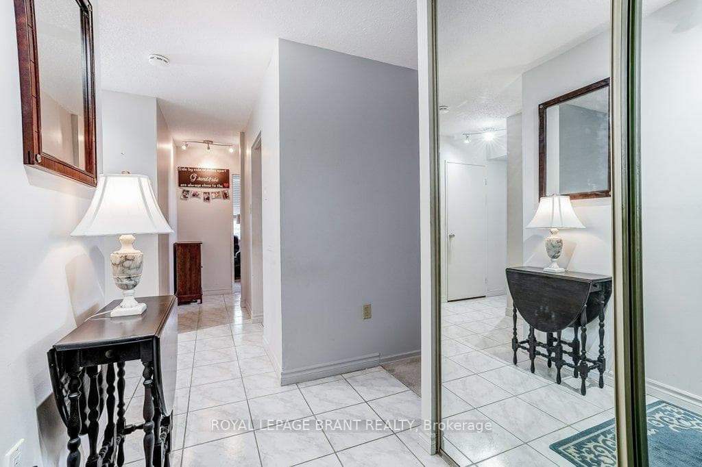 2055 Upper Middle Road Unit 1002 photo 4