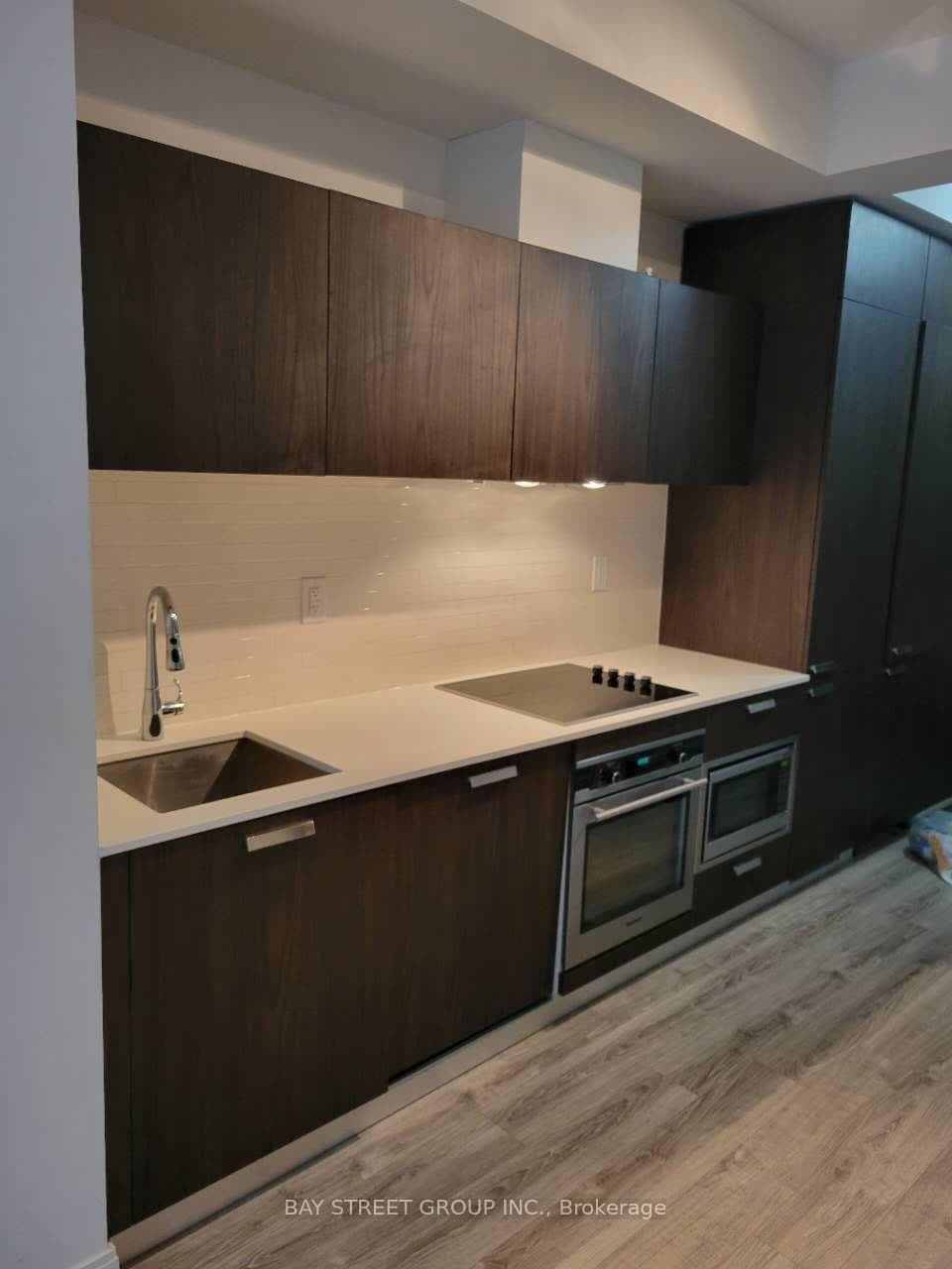 50 Charles Street Unit 706 photo 4