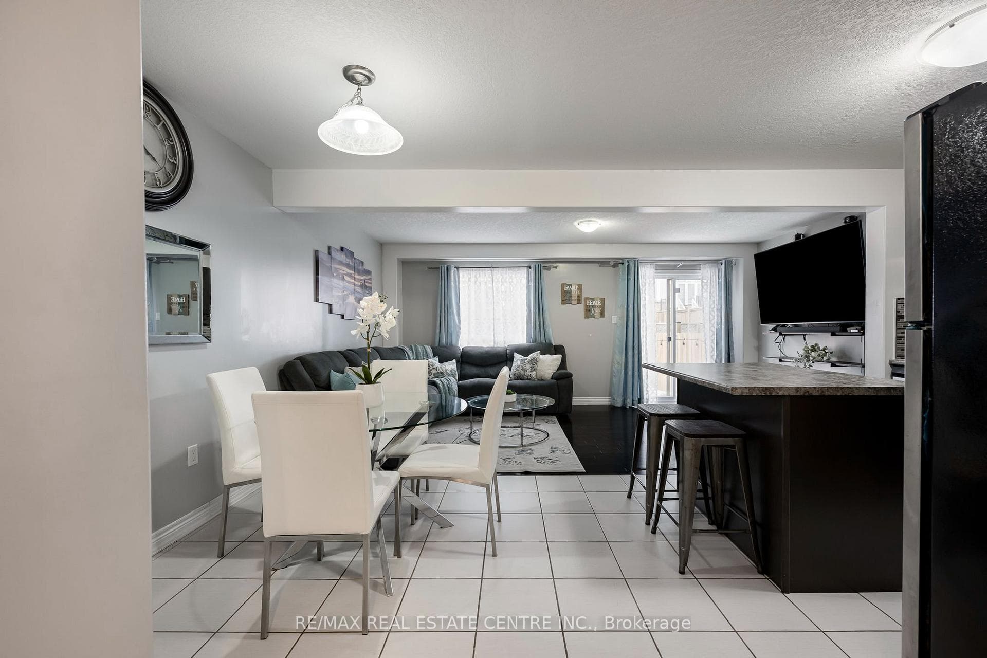 124 Parkinson Crescent Unit 67 photo 7
