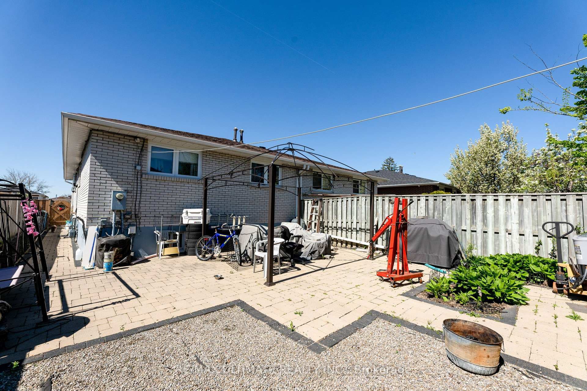 7525 langworthy Drive photo 26