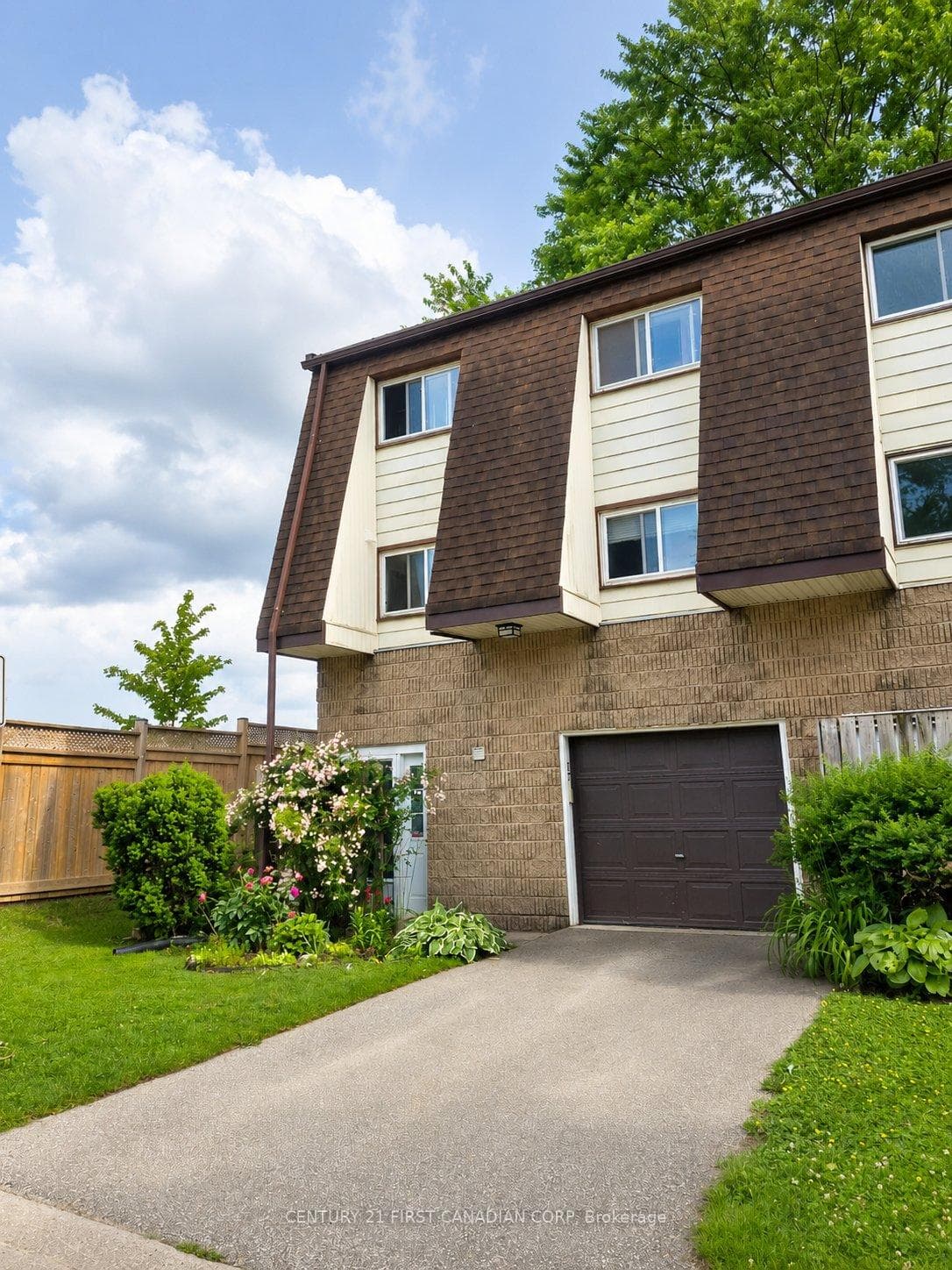 40 Fairfax Court Unit 17 photo 1