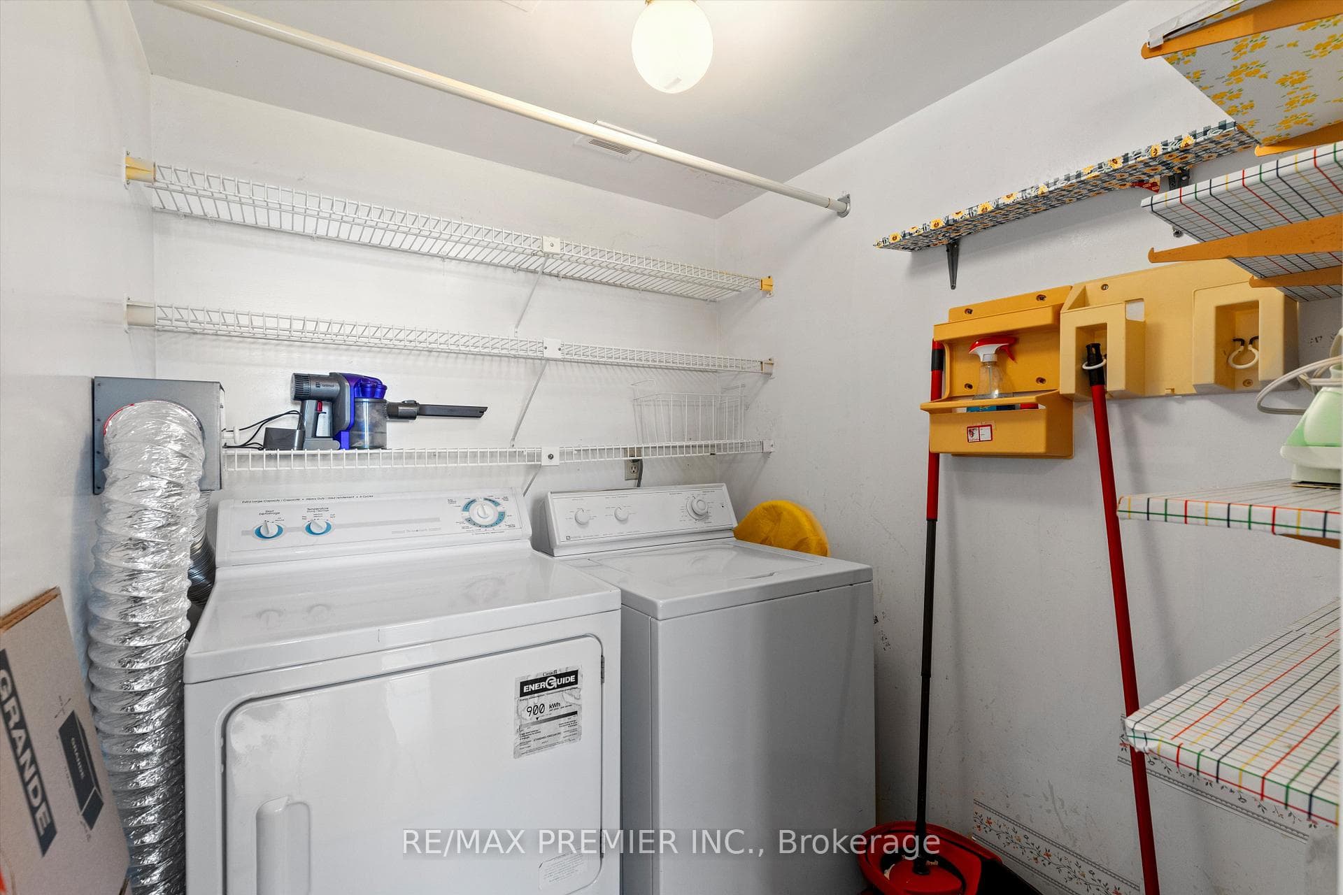 240 Scarlett Road Unit 711 photo 30