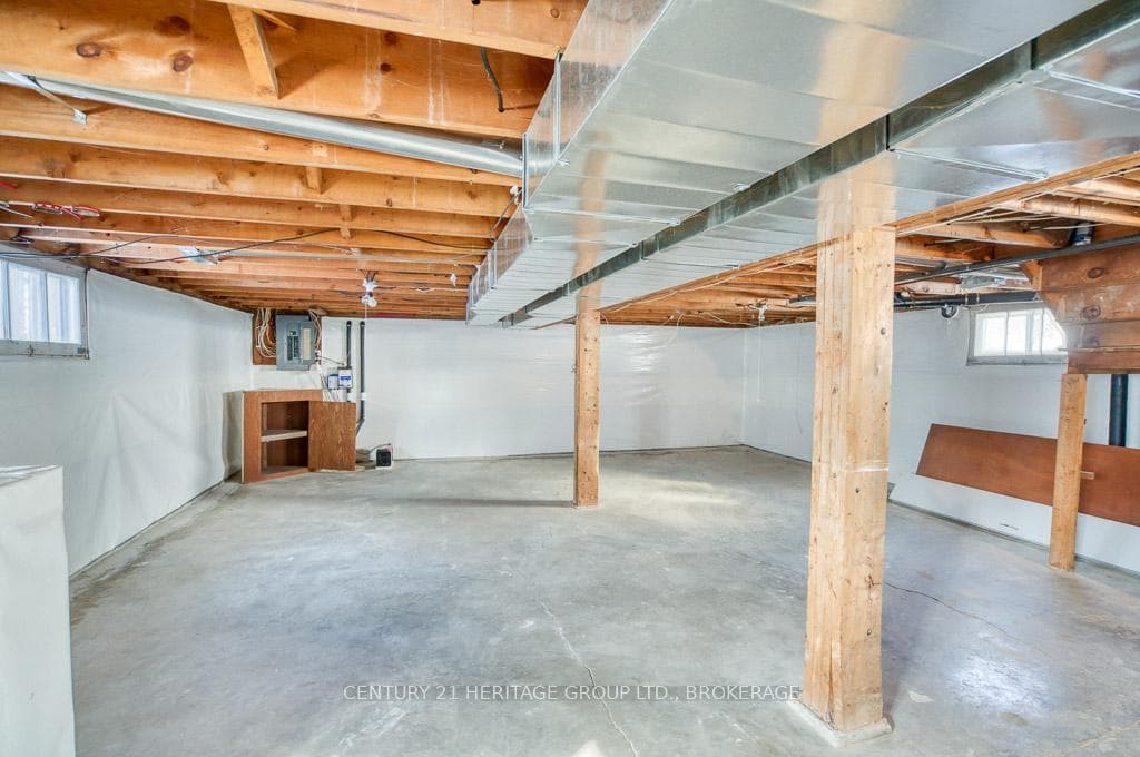 68 Brant Avenue photo 30