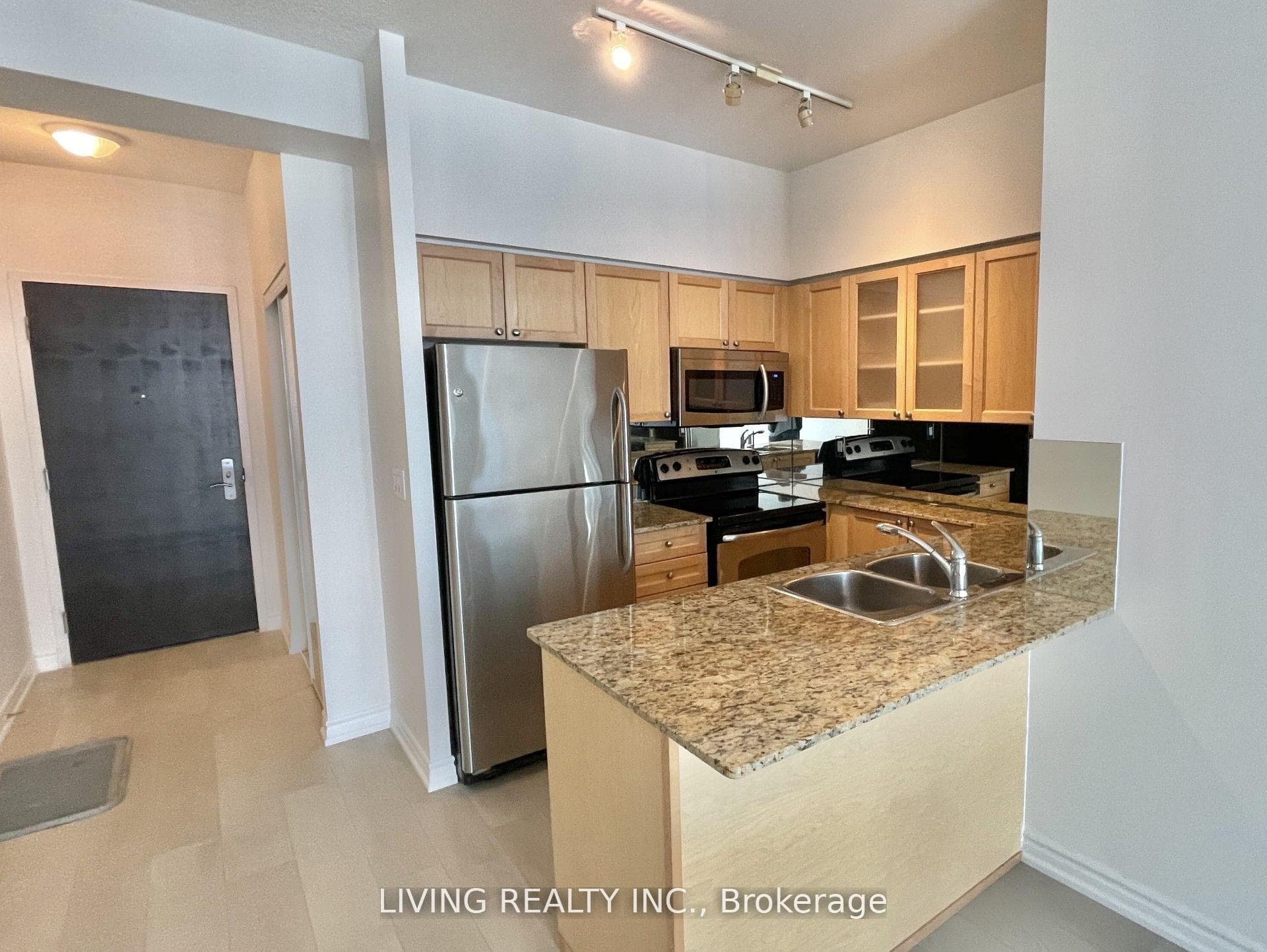 761 Bay Street Unit 3212 photo 8