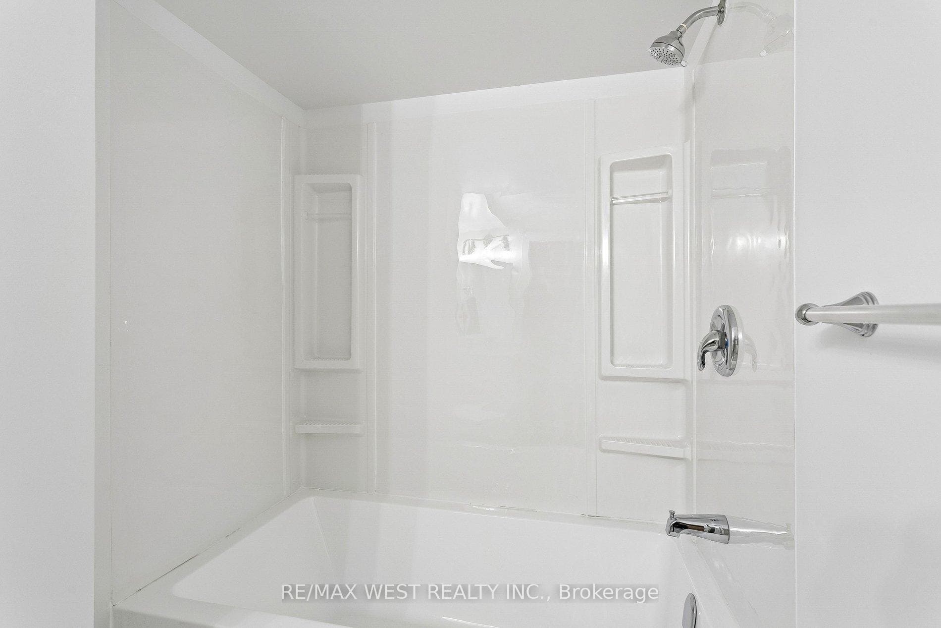 563 Joyce Boulevard photo 46