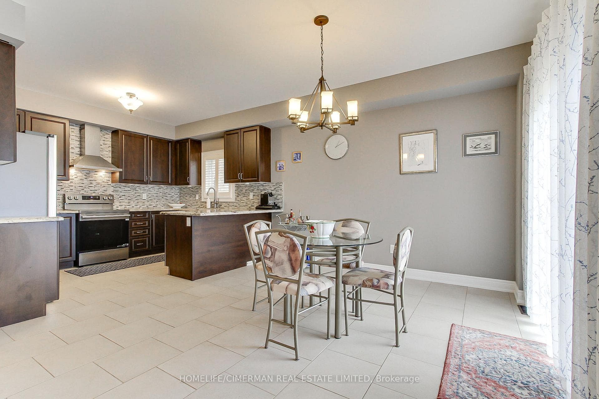 88 Chelsea Crescent photo 13