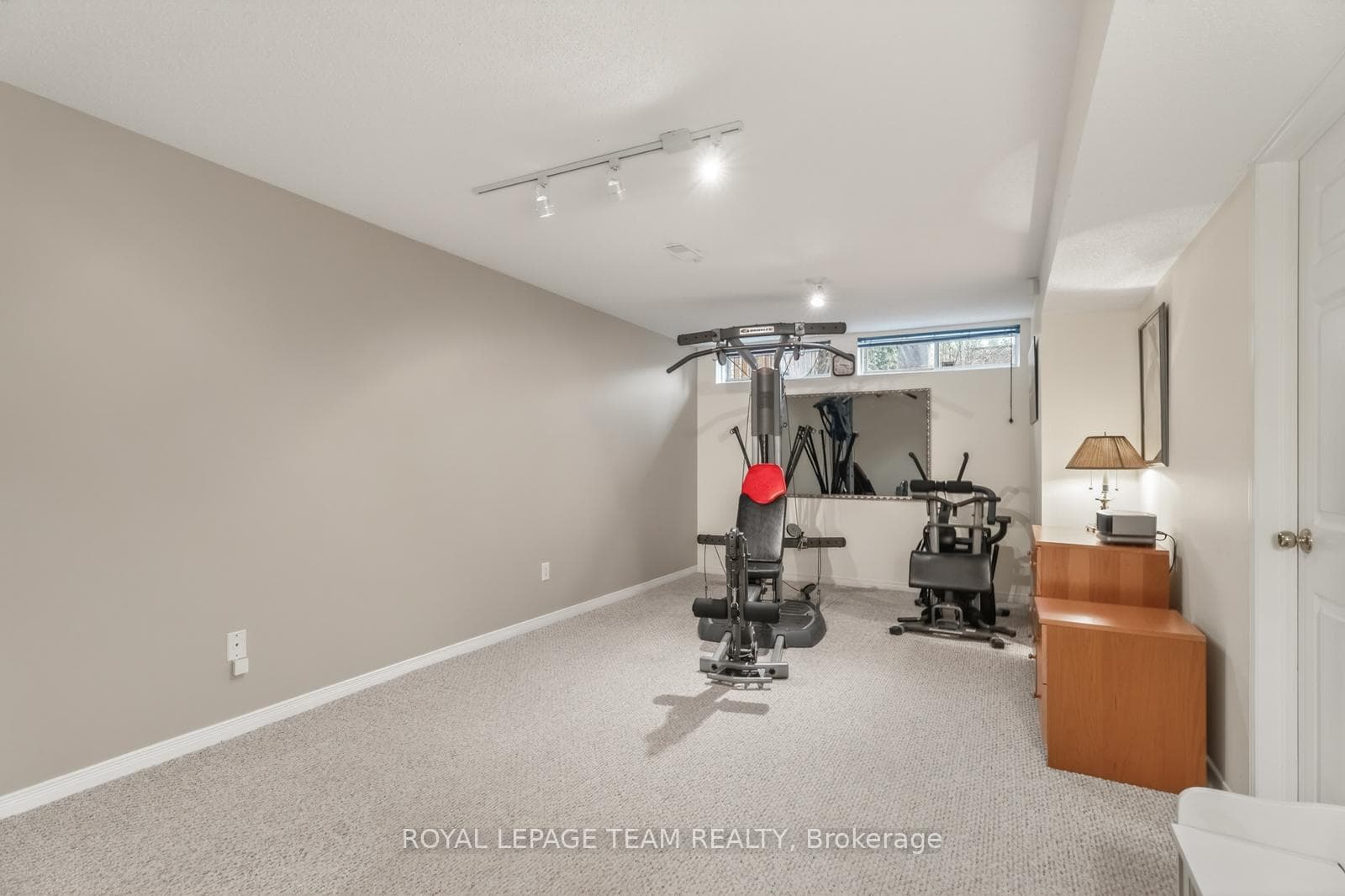 9 BOREALIS Crescent photo 22