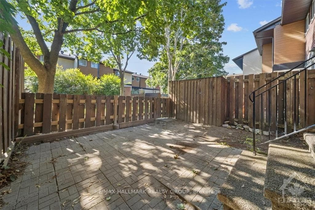 23 MCCLINTOCK Way photo 15