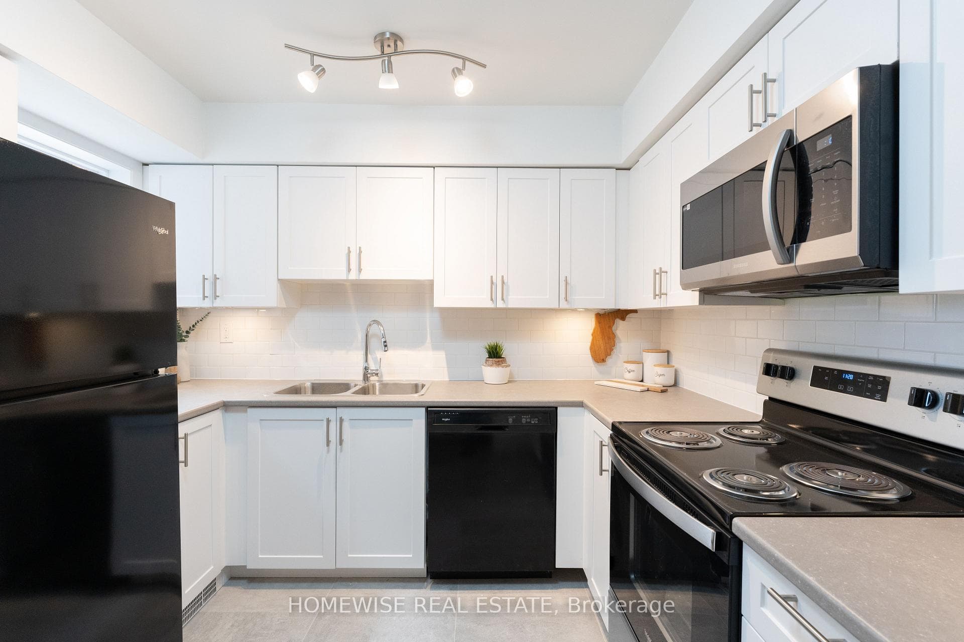 240 Ormond Drive Unit C1 photo 9