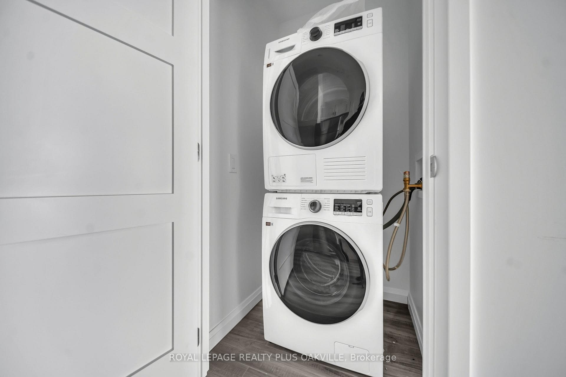 191 Elmira Road Unit PH809 photo 23